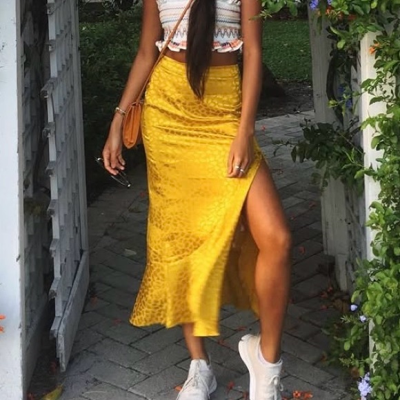 Yellow gold print midi skirt - Picture 3 of 8